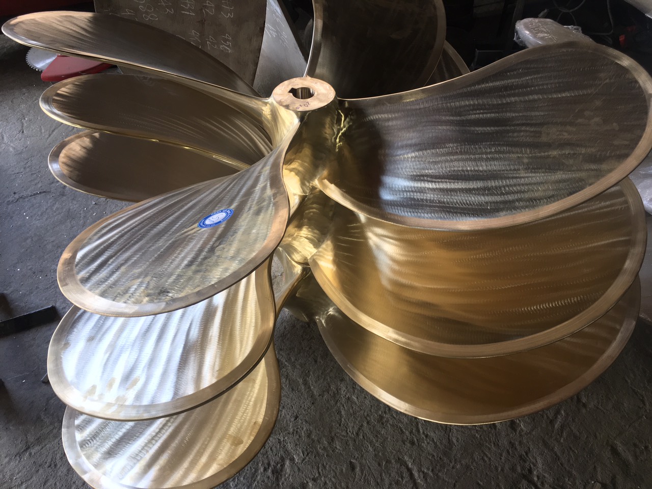 báo giá chân vịt tàu thuỷ